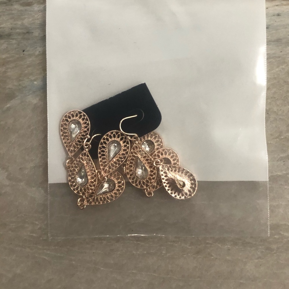 Gold dangle earrings
